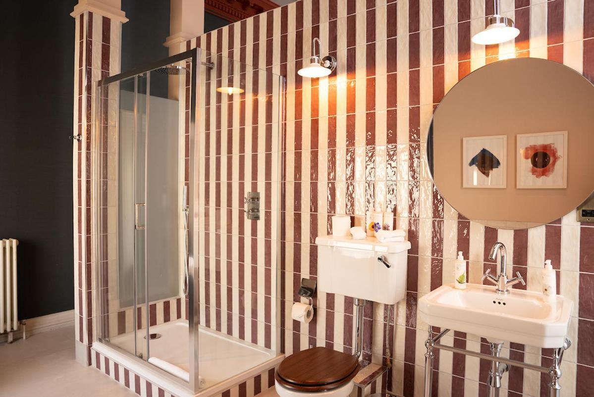 Milsom Hotel Бат Екстериор снимка
