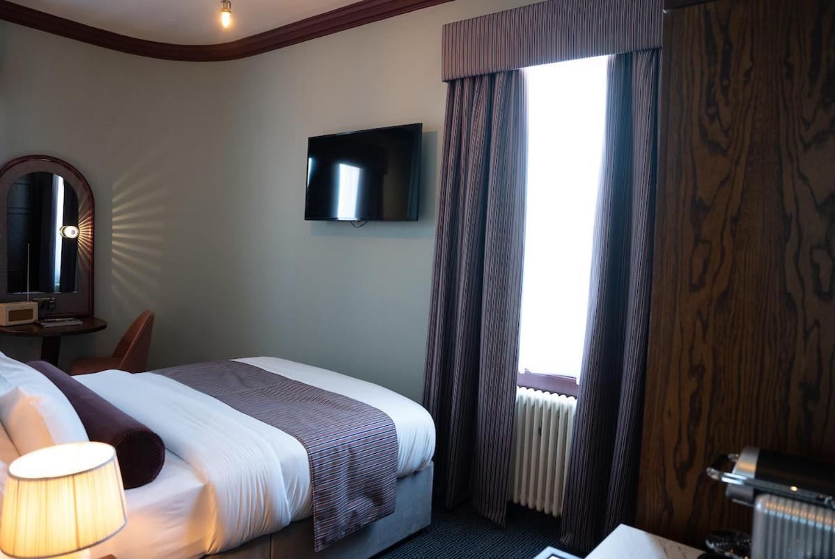 Milsom Hotel Бат Екстериор снимка
